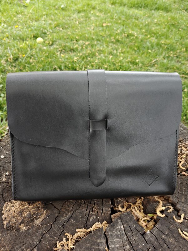https://www.artizanimasoni.ro/product/husa-pastrare-si-protectie-carti-de-colectie/